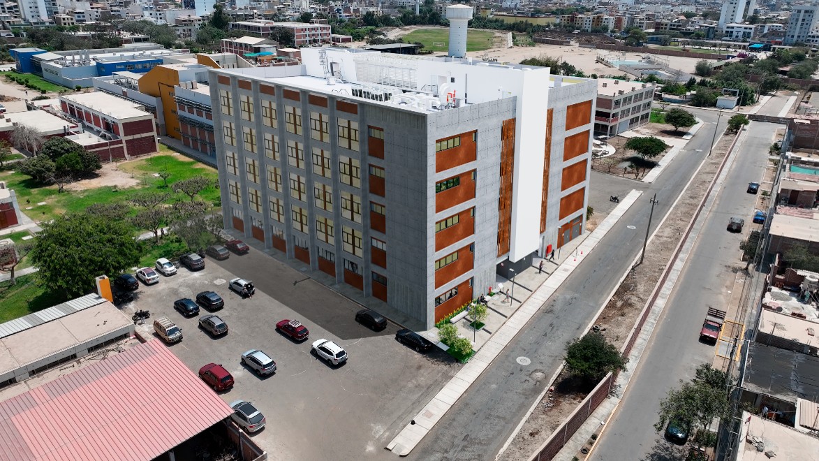 Imagen del proyecto Infraestructura para Ingeniería de Sistemas y Mecatrónica — UNT
